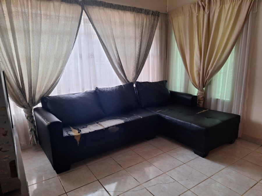 5 Bedroom Property for Sale in Mohadin North West